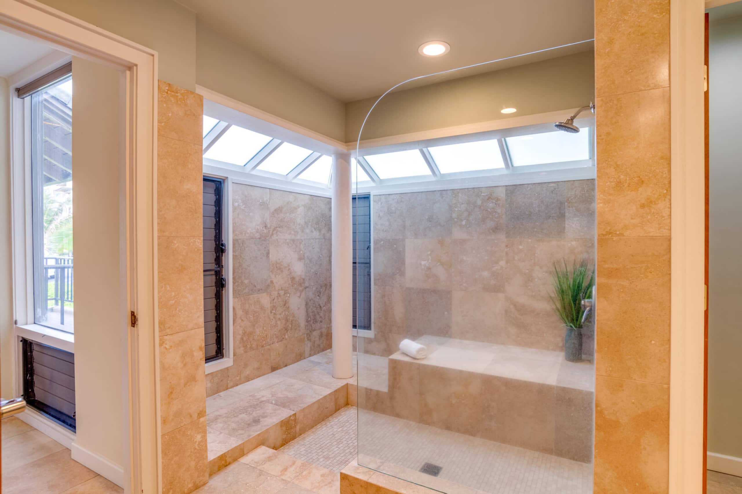 Condo in Lahaina · ★5.0 · 1 bedroom · 3 beds · 1 bath - Image 13