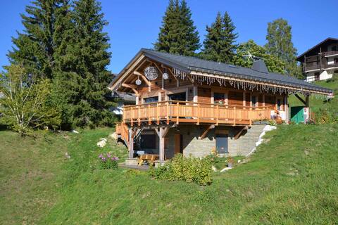 Close to the slopes and center of the village
