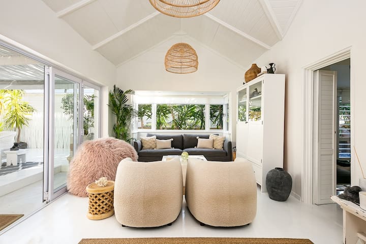 Clifton 1st Beach Cottage Sanctuary