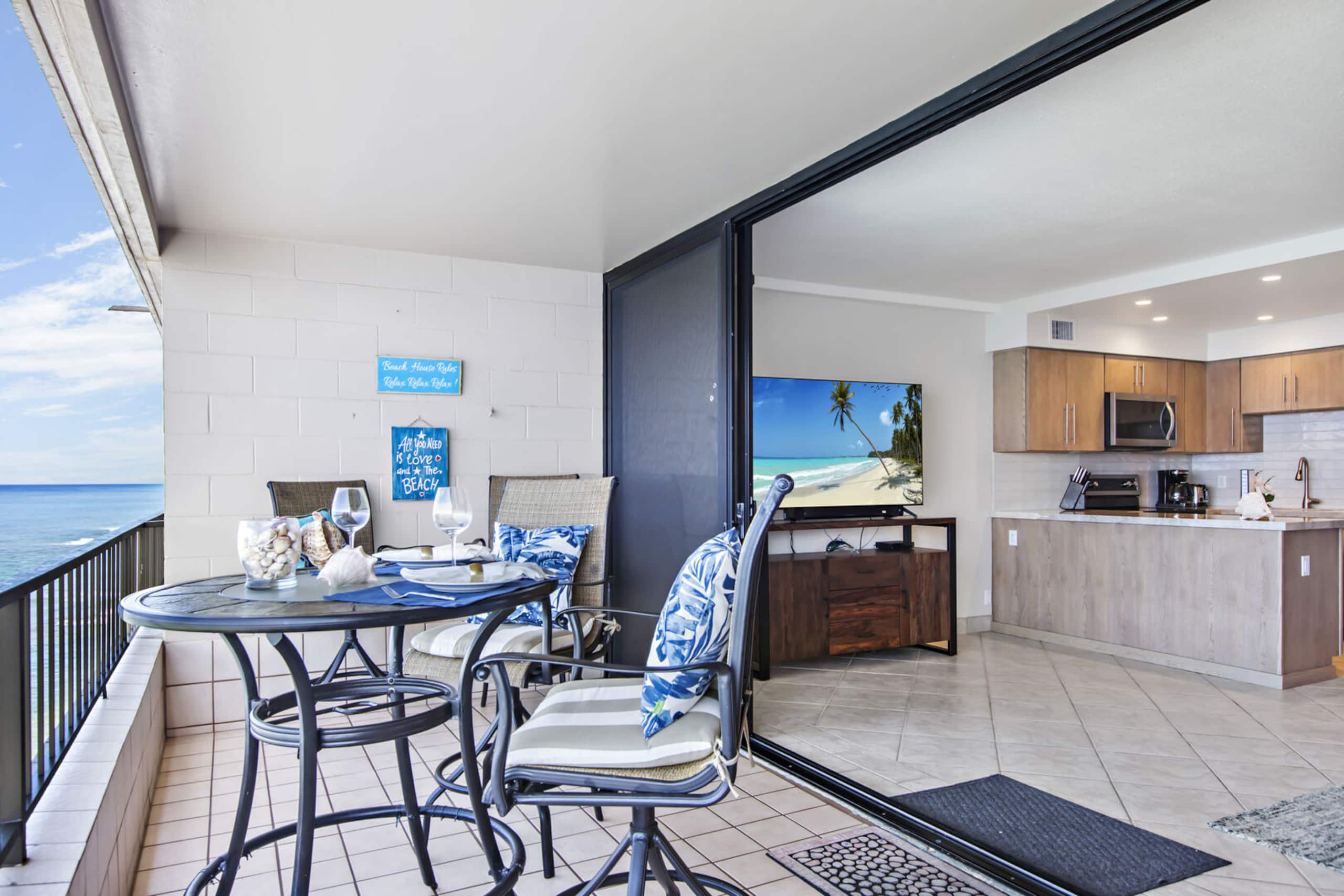Condo in Lahaina · ★4.95 · 1 bedroom · 2 beds · 1 bath - Image 3