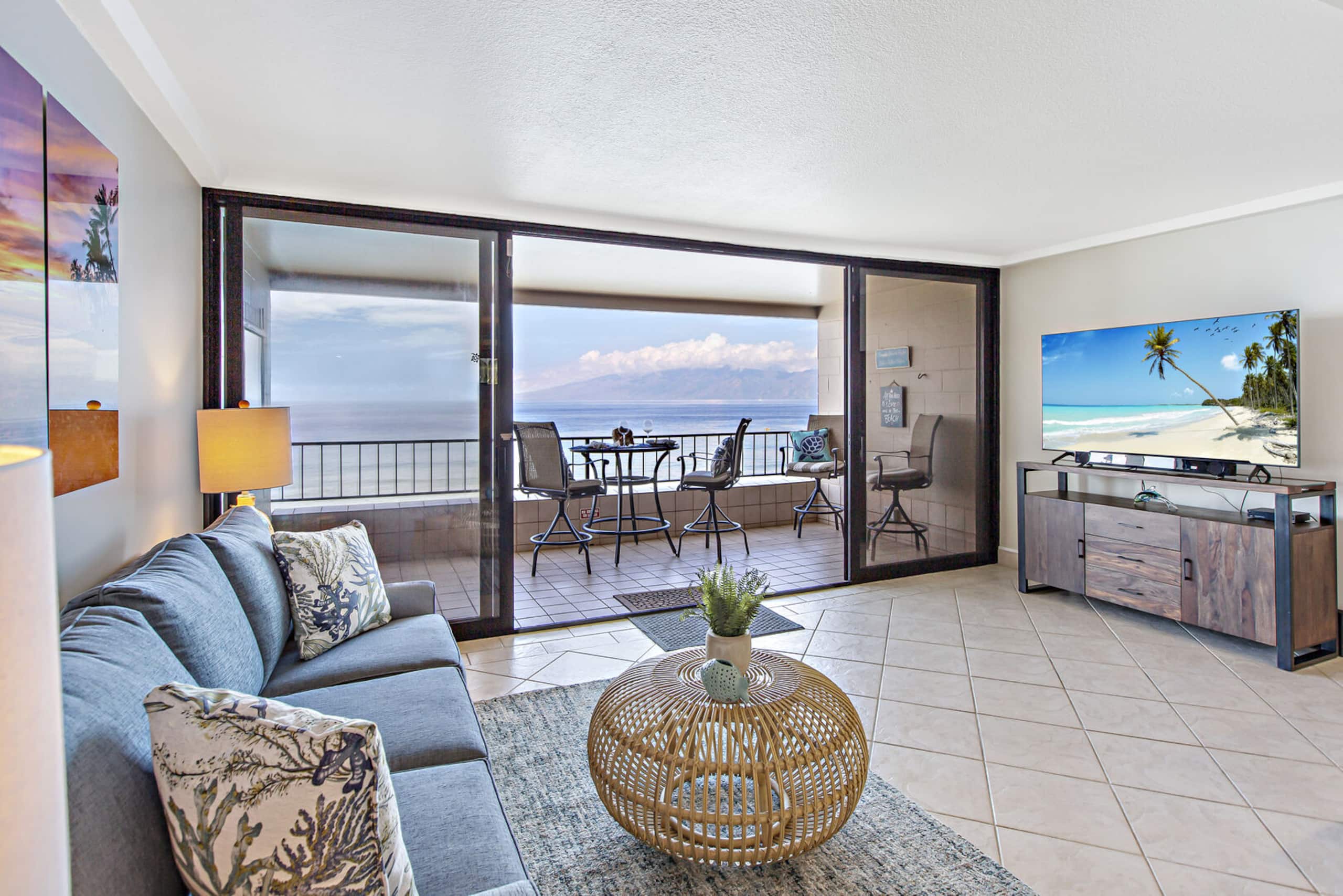 Condo in Lahaina · ★4.95 · 1 bedroom · 2 beds · 1 bath - Image 7