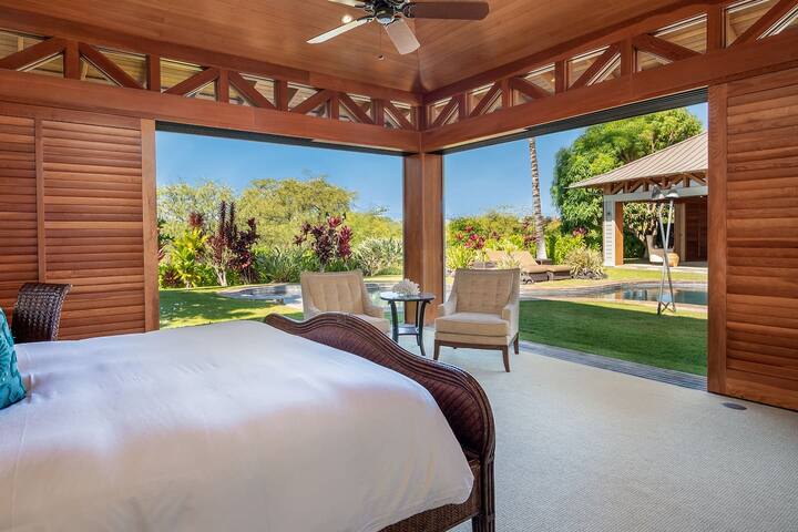 Balinese-style home in Pauoa Beach Hawaii gallery image 3