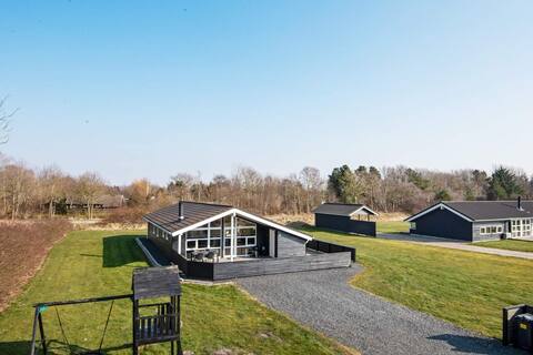 6 person holiday home in oksbøl