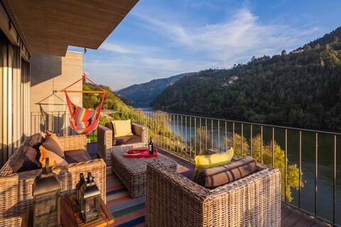 Vila Spa Douro  Pool and private access river Douro