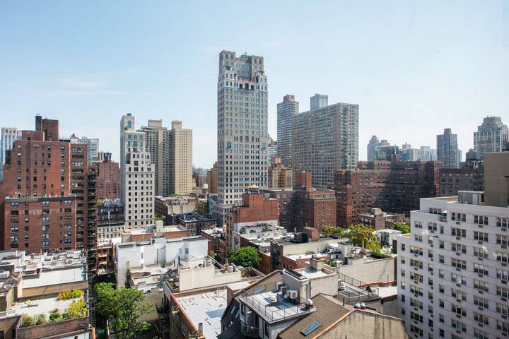 Blueground | UES, gym, balcony, stunning roof gallery image 4