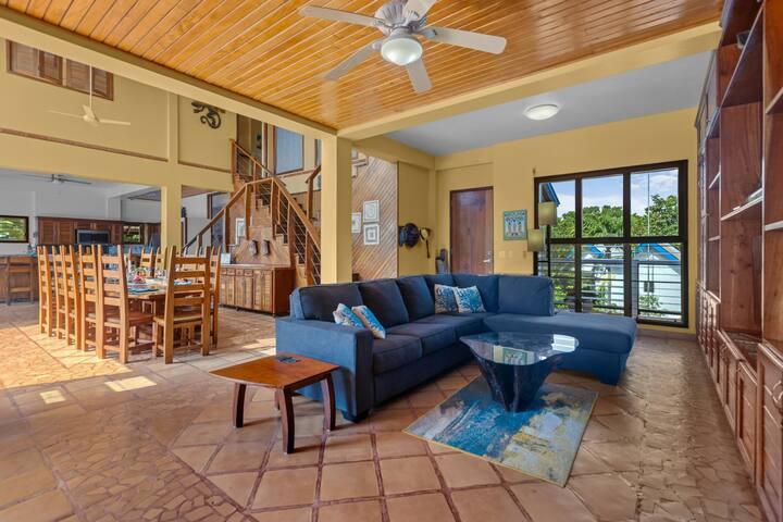 5BR Oceanfront Placencia Peninsula | Private Pool gallery image 4