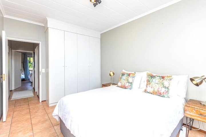 Chambre principale avec placards spacieux