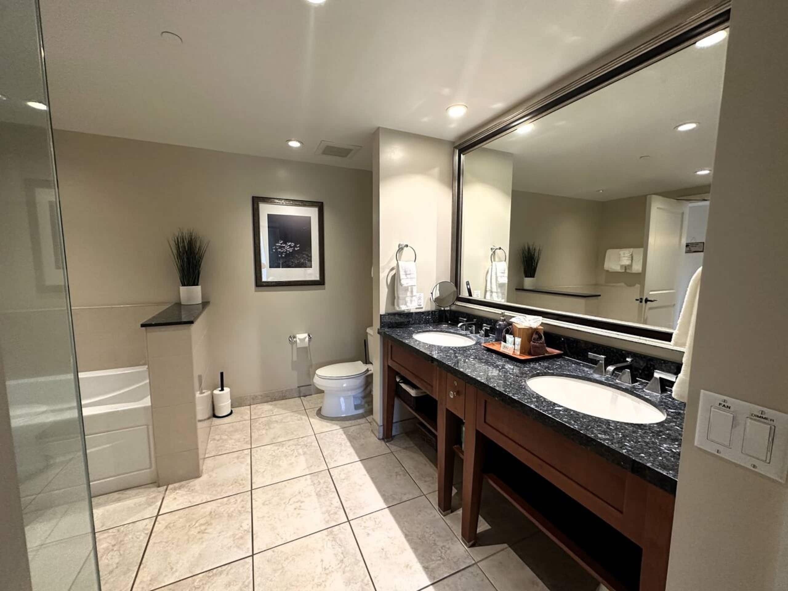 Condo in Lahaina · ★4.98 · 1 bedroom · 1 bed · 1 bath - Image 10