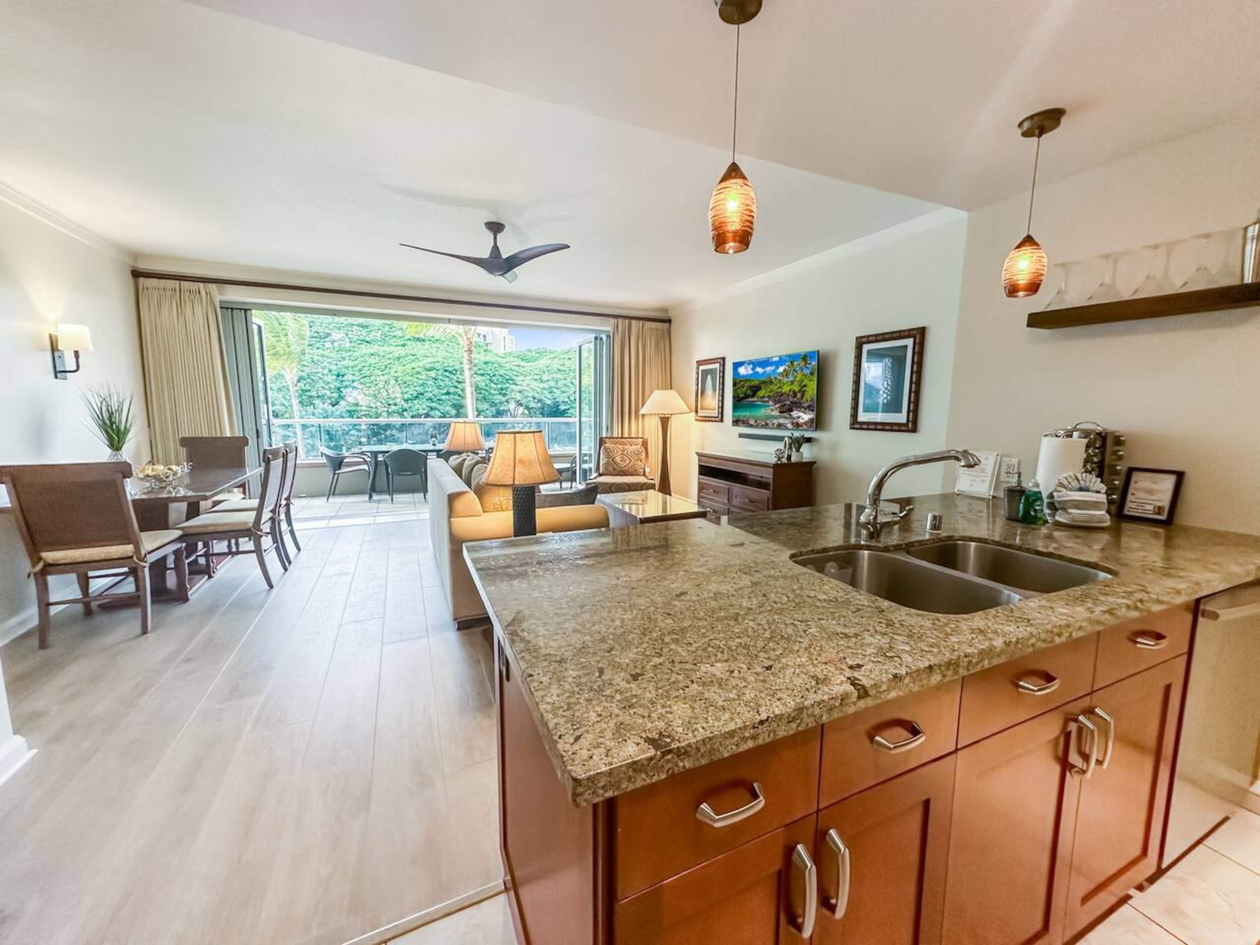 Condo in Lahaina · ★4.98 · 1 bedroom · 1 bed · 1 bath - Image 12