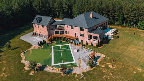 The Pines at Signal Mountain with Hot Tub