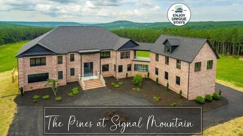 The Pines at Signal Mountain with Hot Tub