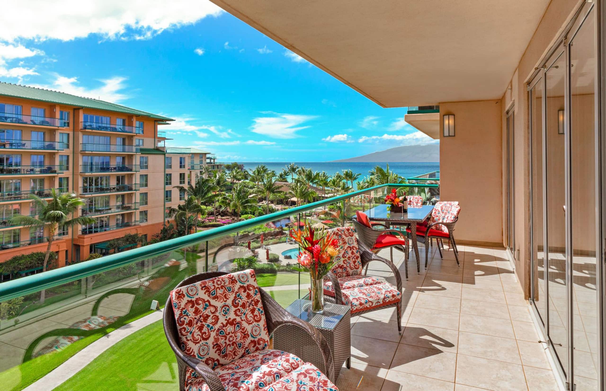 Condo in Lahaina · ★4.67 · 2 bedrooms · 3 beds · 2 baths - Image 4