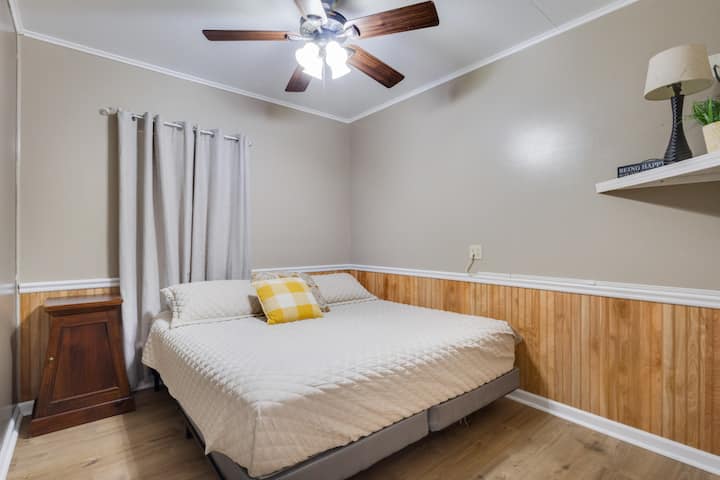 King bedroom with full walk-in closet