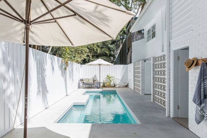 Marola – Heated Pool – Location – Style gallery image 2