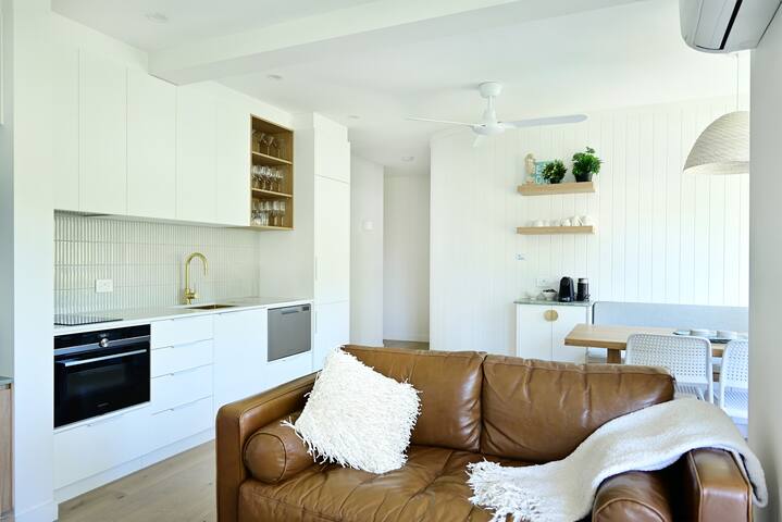 Portofino 6: Beachfront Complex Noosa Heads gallery image 4