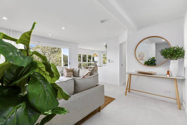 Portofino 8: Beachfront 3 Bedroom Penthouse gallery image 2