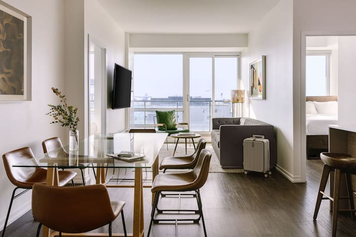 Sonder at The Liberty | 3BR Apartment w/ Balcony