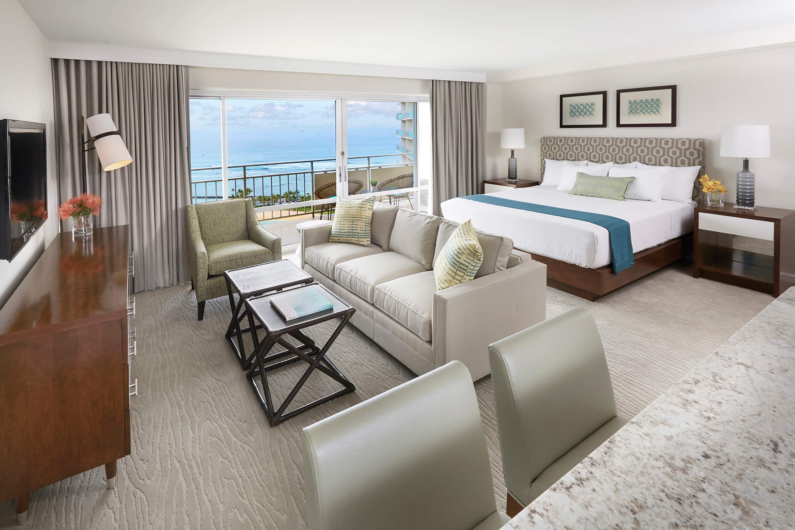 Condo in Honolulu · ★4.67 · Studio · 2 beds · 1 shared bath - Image 1