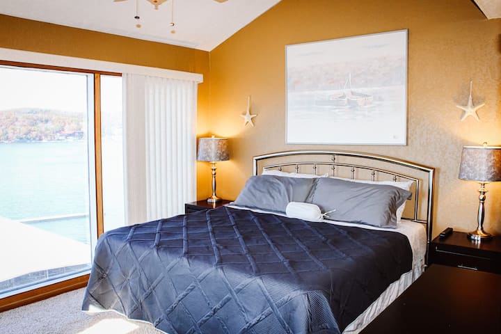 ห้องนอนใหญ่