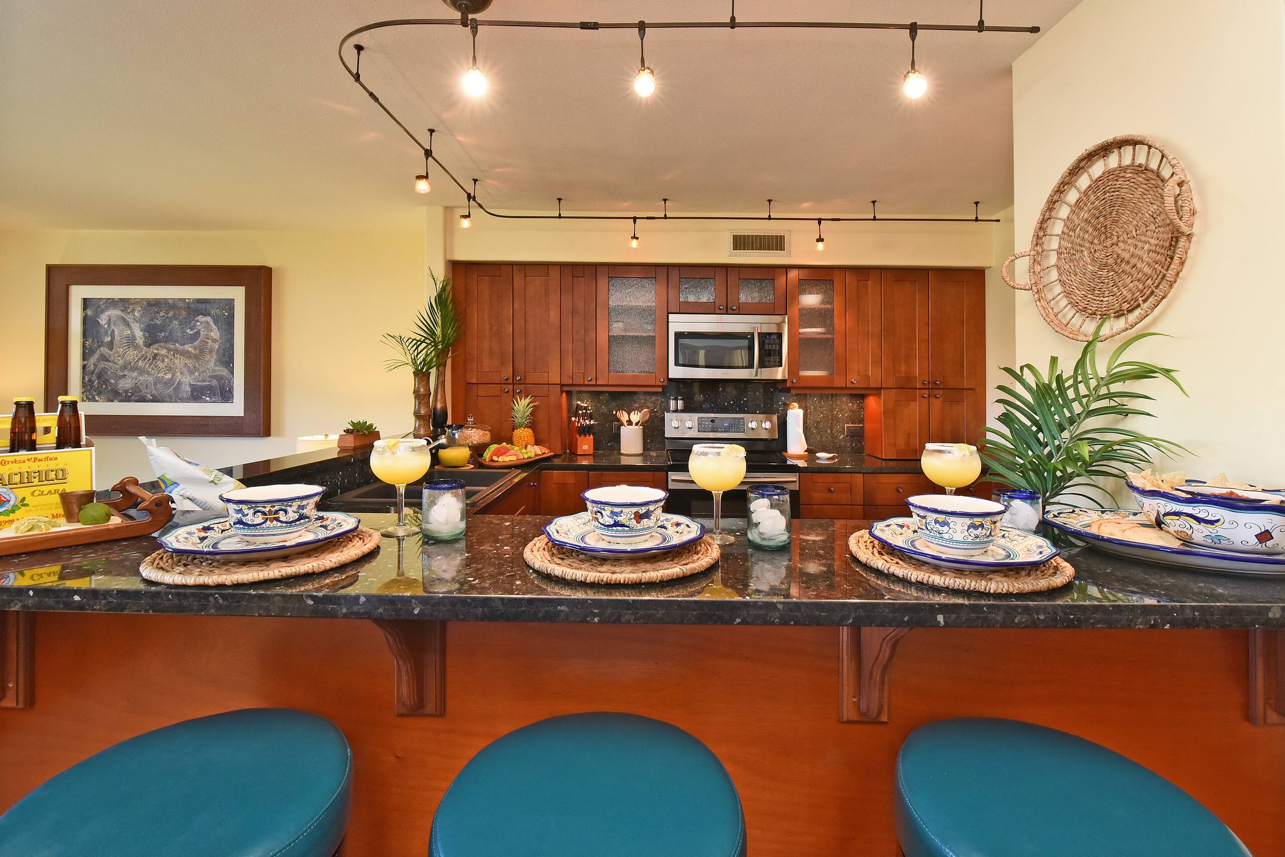 Condo in Lahaina · ★4.47 · 2 bedrooms · 2 beds · 2 baths - Image 9