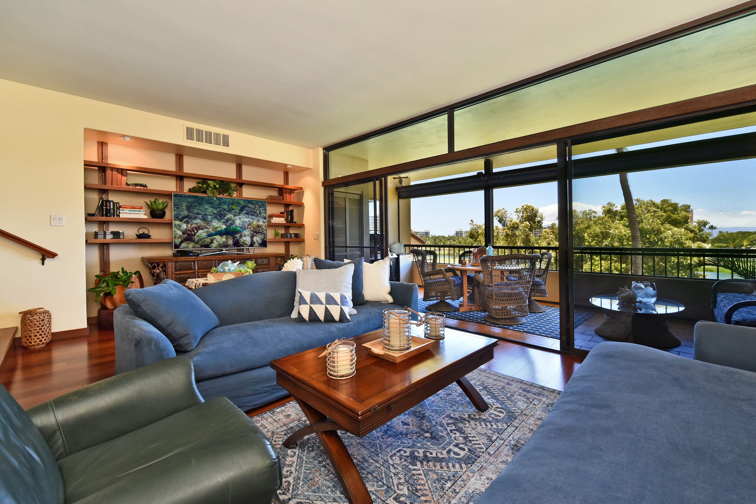 Condo in Lahaina · ★4.47 · 2 bedrooms · 2 beds · 2 baths - Image 1