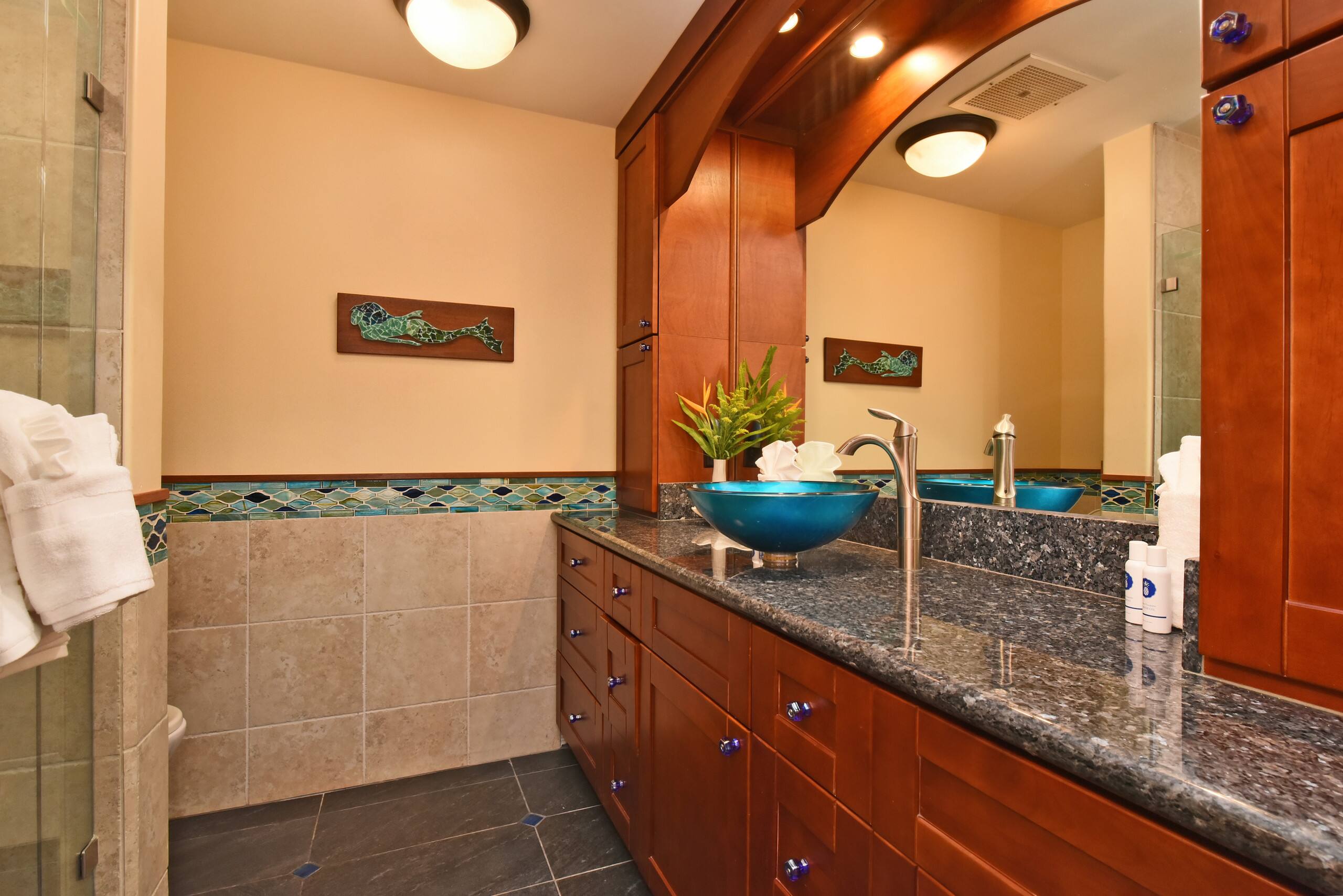 Condo in Lahaina · ★4.47 · 2 bedrooms · 2 beds · 2 baths - Image 21