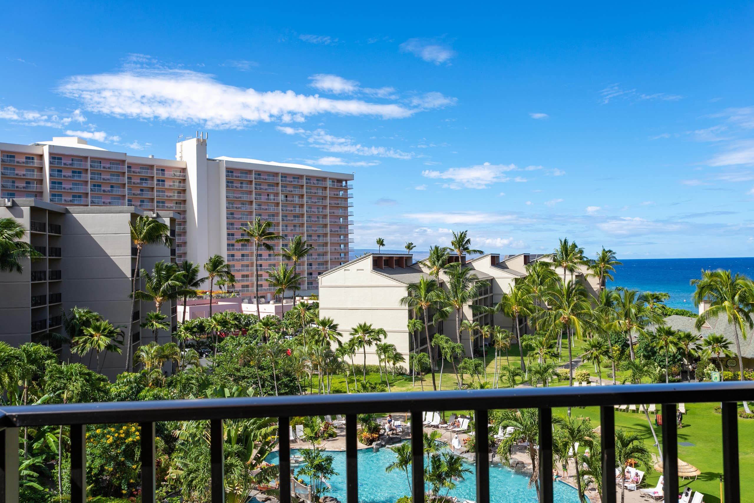 Condo in Lahaina · ★5.0 · 1 bedroom · 2 beds · 1 shared bath - Image 1