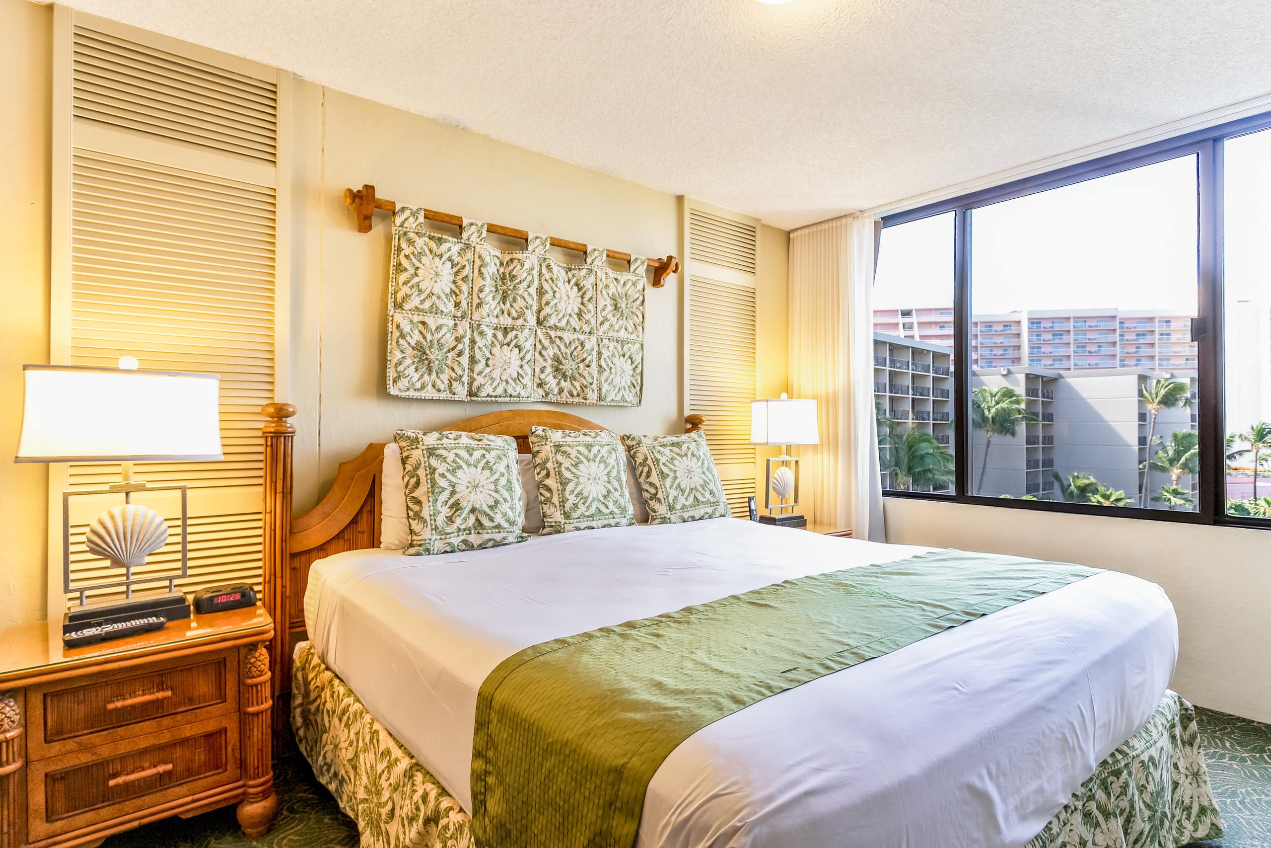 Condo in Lahaina · ★5.0 · 1 bedroom · 2 beds · 1 shared bath - Image 5
