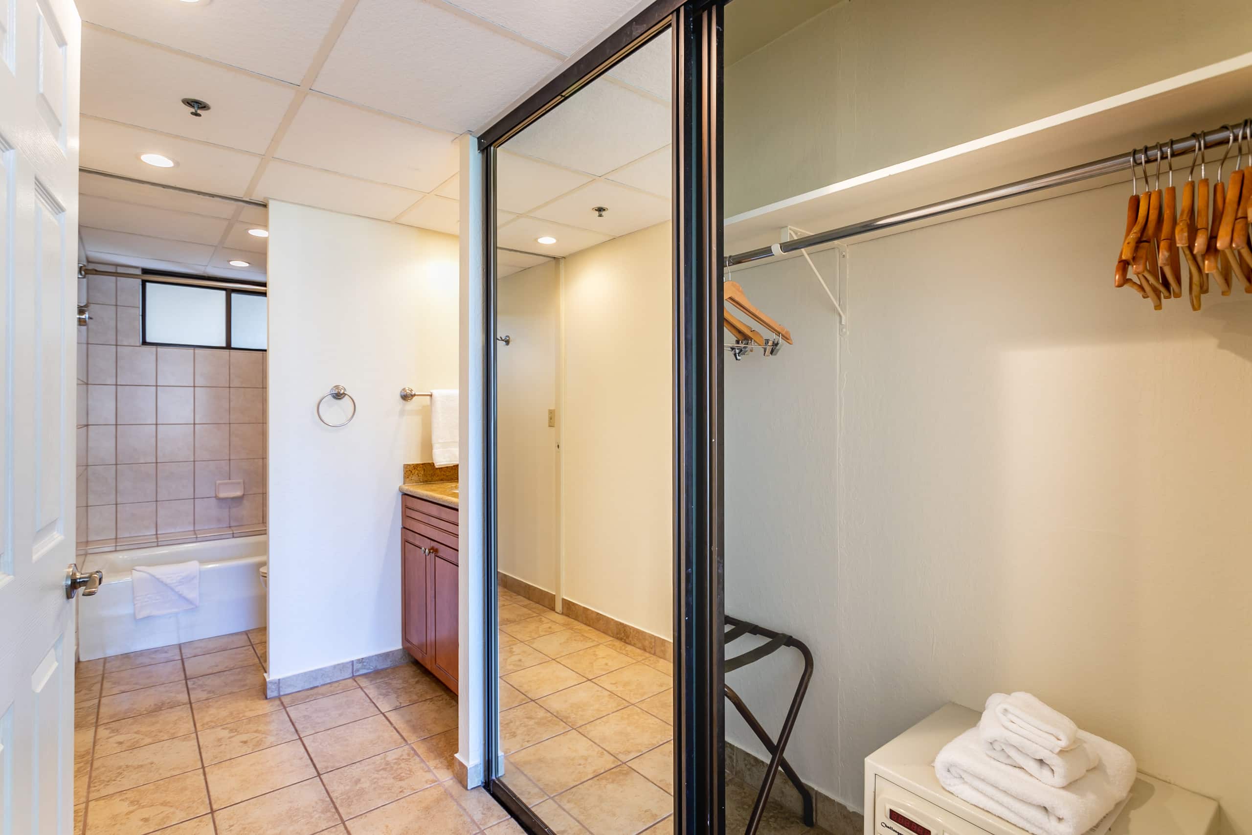 Condo in Lahaina · ★4.82 · 2 bedrooms · 4 beds · 2 shared baths - Image 17