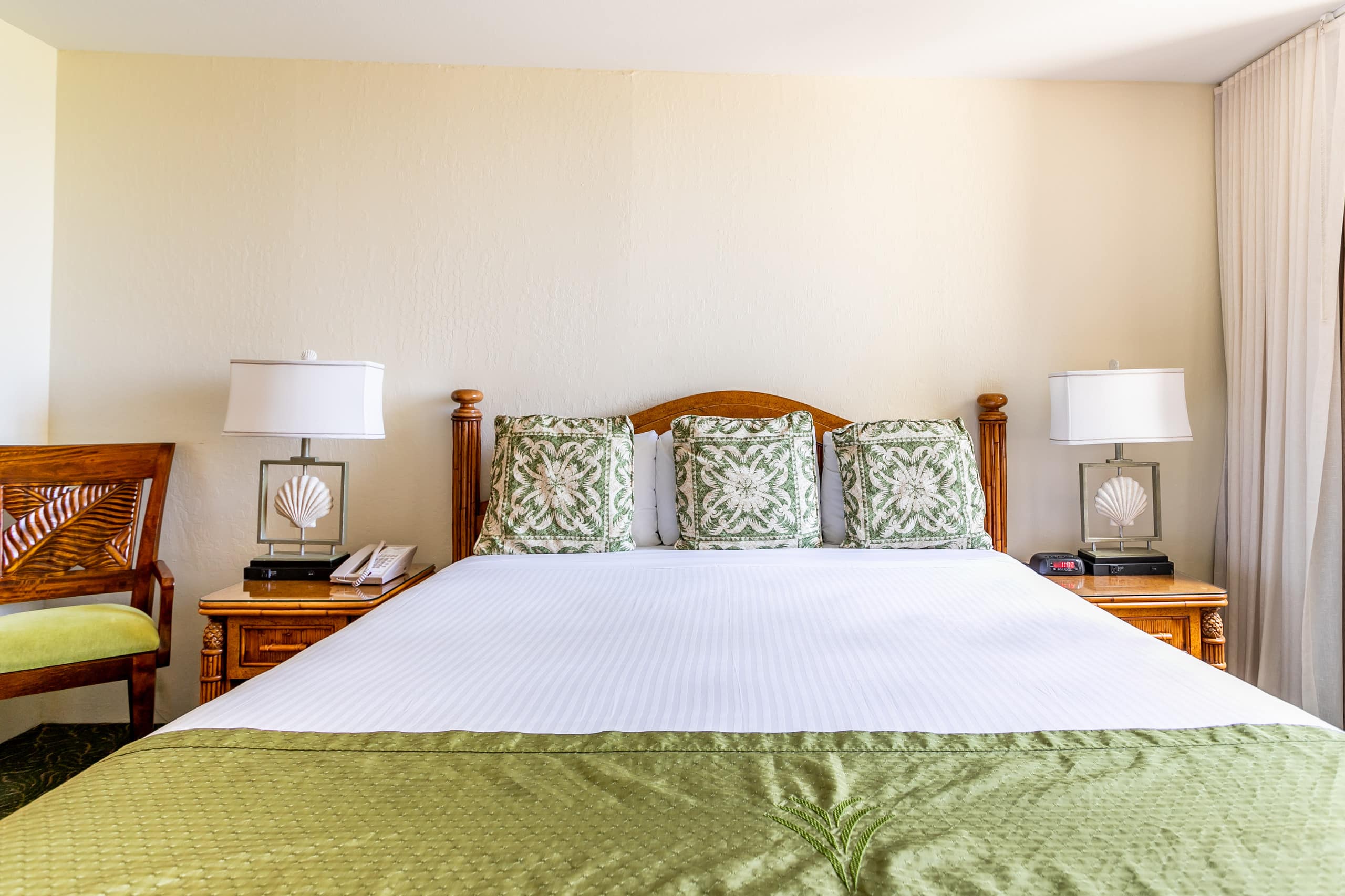 Condo in Lahaina · ★4.82 · 2 bedrooms · 4 beds · 2 shared baths - Image 13