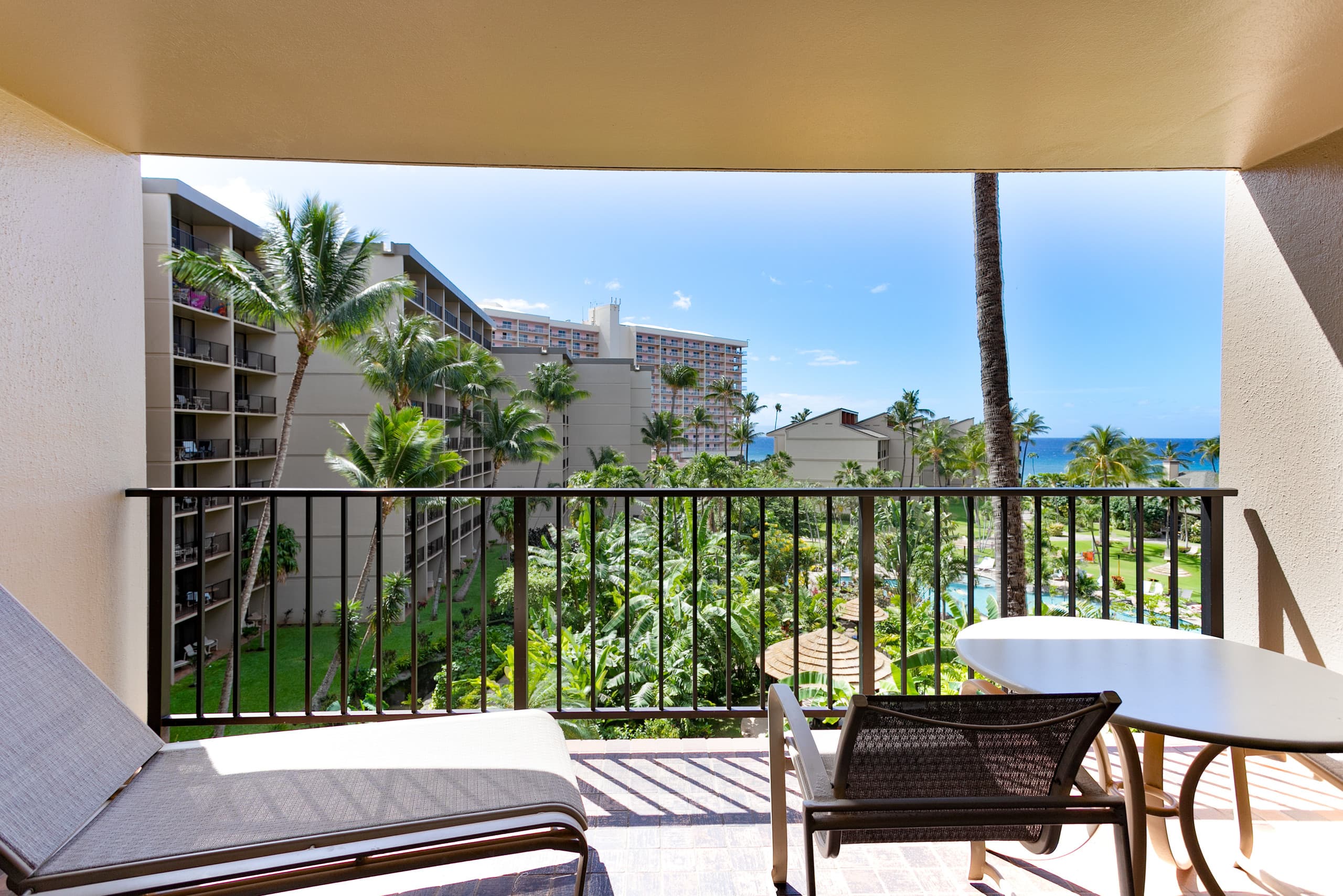 Condo in Lahaina · ★4.82 · 2 bedrooms · 4 beds · 2 shared baths - Image 6