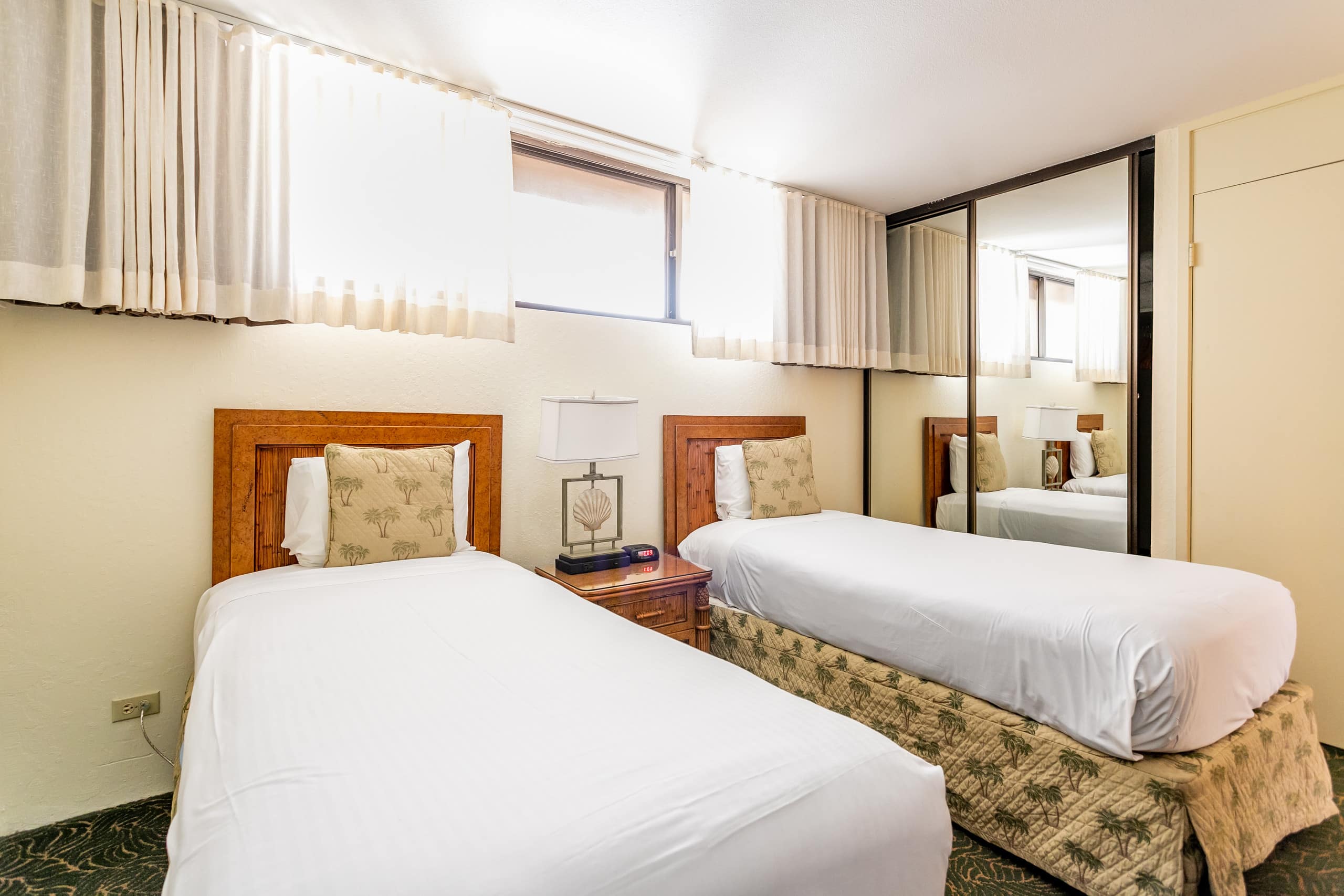 Condo in Lahaina · ★4.82 · 2 bedrooms · 4 beds · 2 shared baths - Image 19