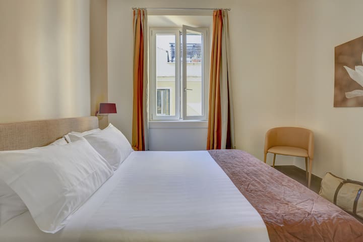 Colosseo Gardens – C14 gallery image 4