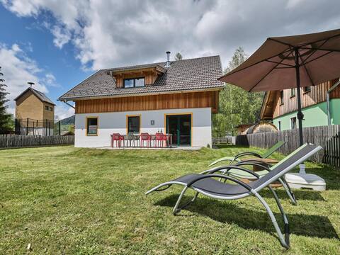 Detached chalet with garden and ski storage