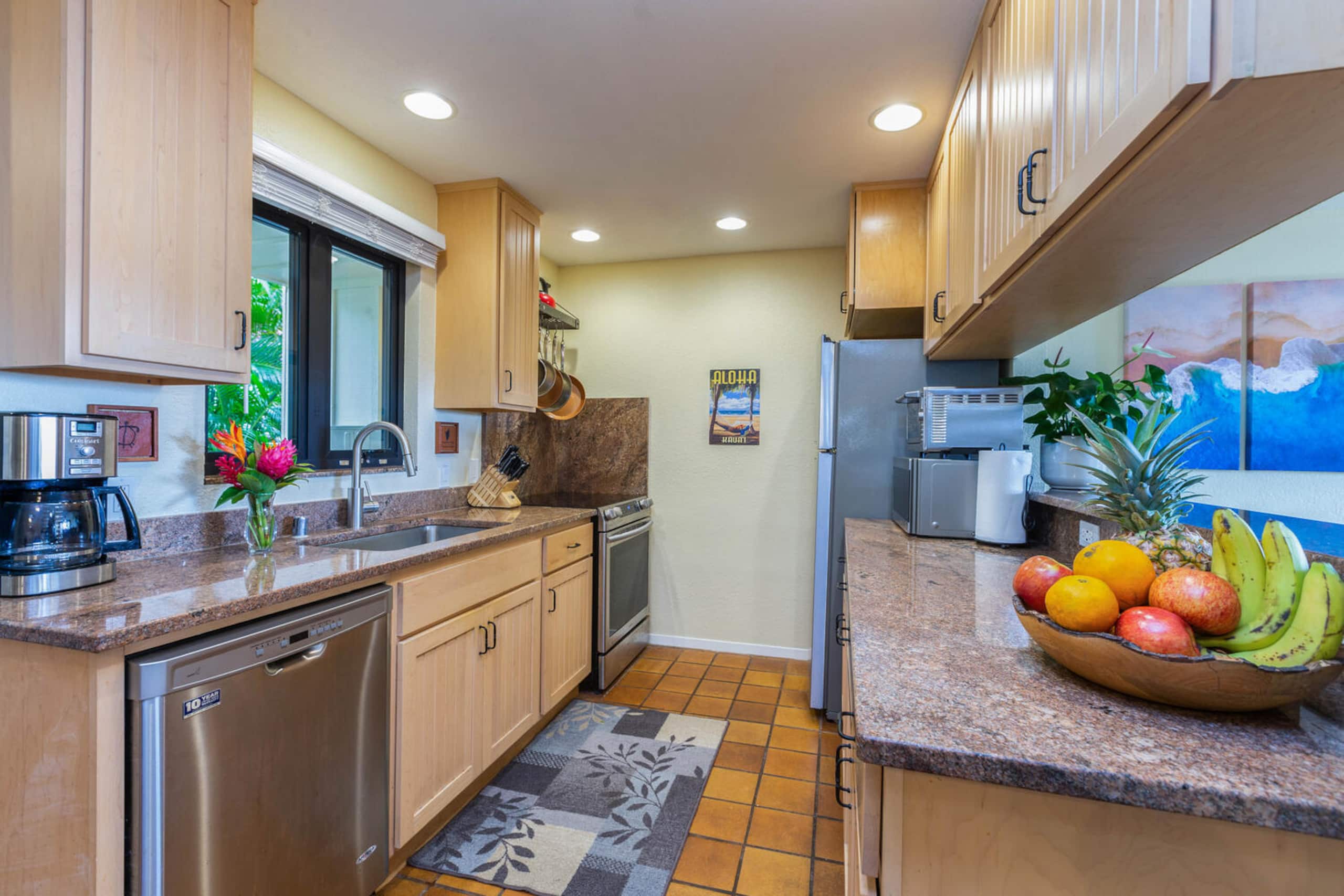 Nihi Kai 802 Ocean Views, Sunset Magic + A/C - Photo 9