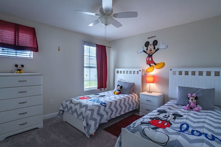 BR5: Na poschodí s tematikou Disney