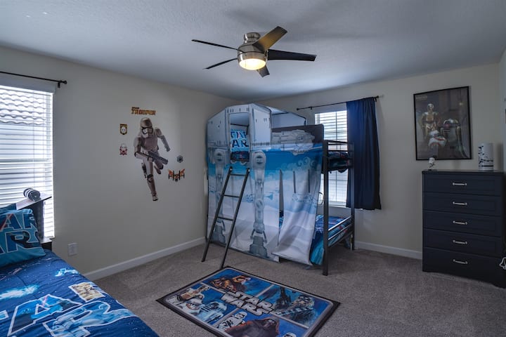 Poschodová posteľ, samostatné dvojča a trundle