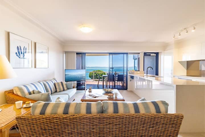 Florentine 14, 11 Columbia Cl - Fabulous Views - Nelson Bay