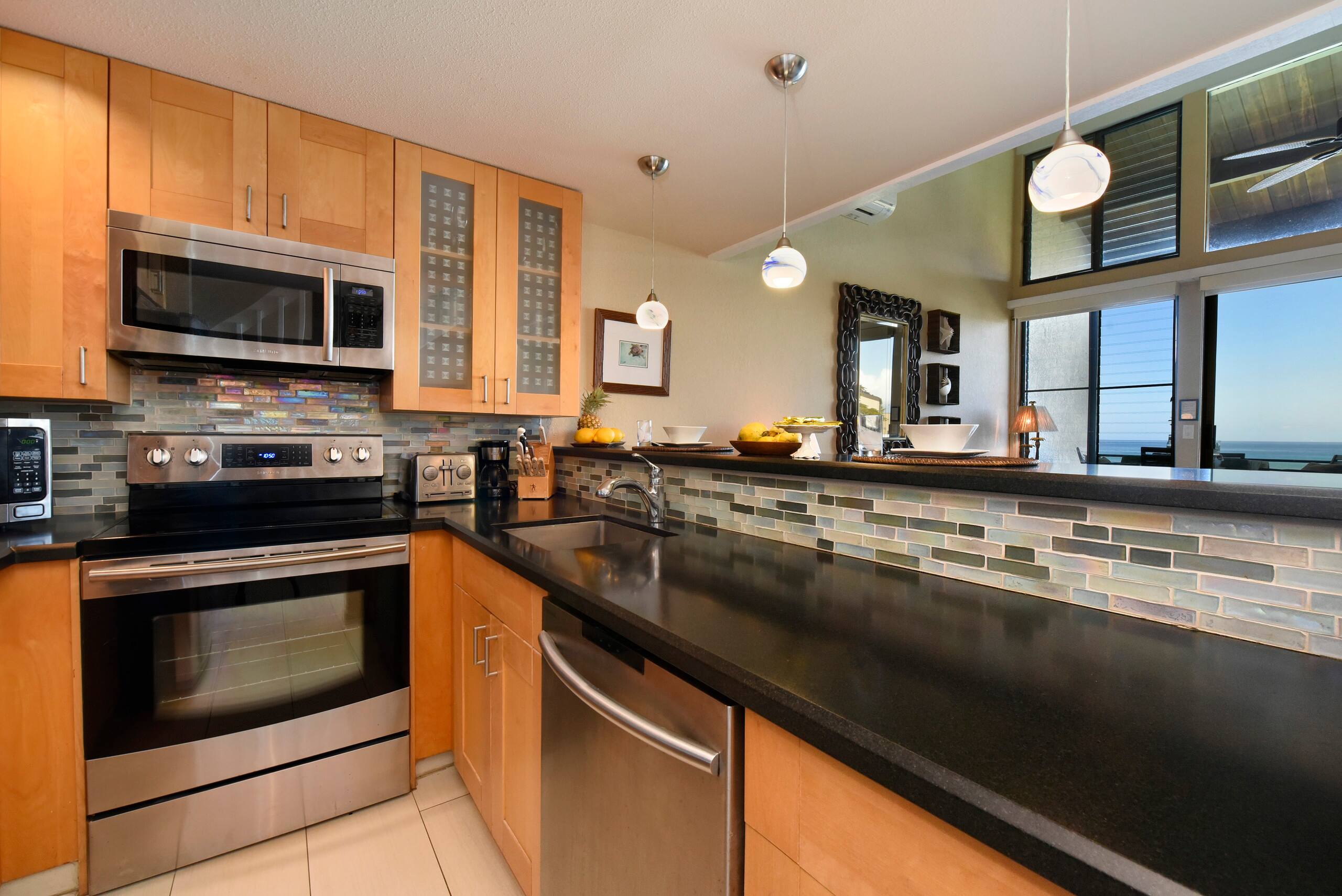 Condo in Lahaina · ★4.87 · 2 bedrooms · 3 beds · 2 baths - Image 10
