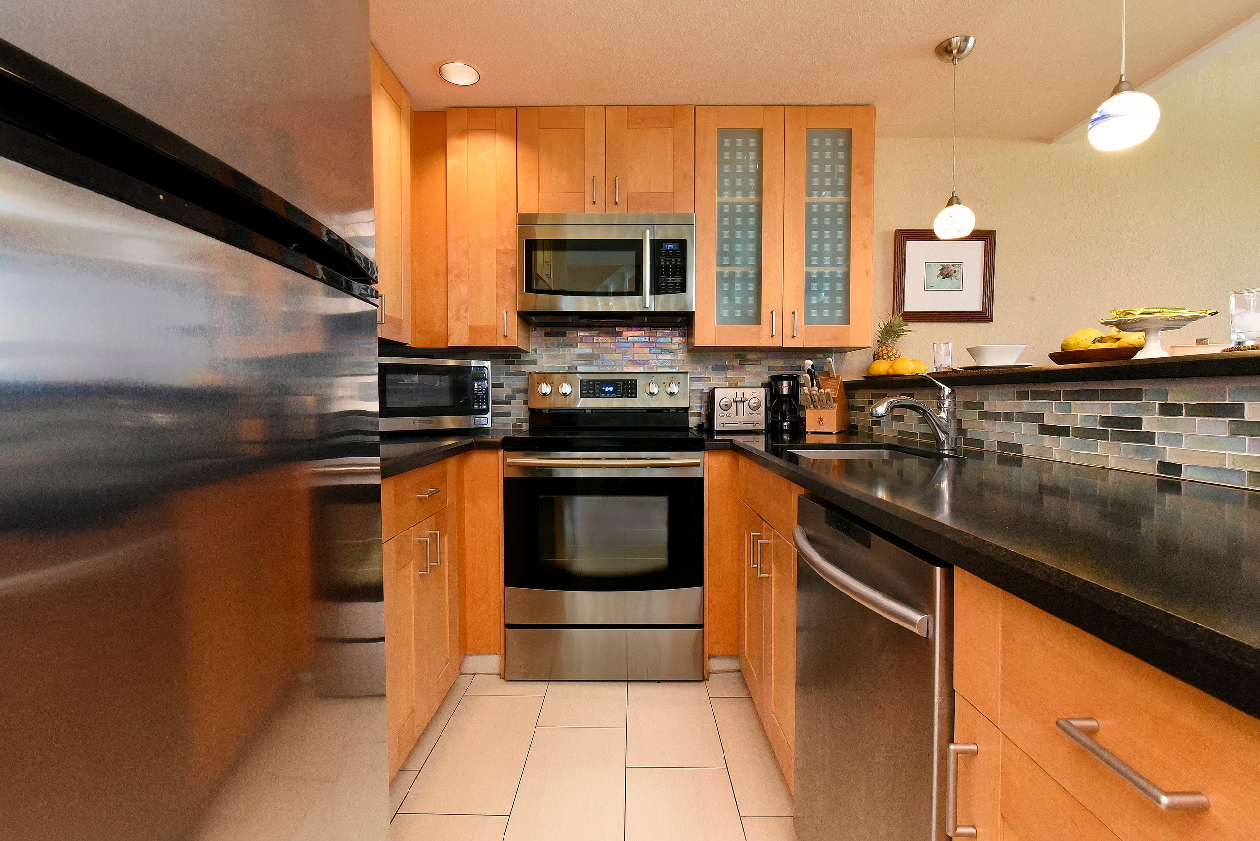Condo in Lahaina · ★4.87 · 2 bedrooms · 3 beds · 2 baths - Image 7