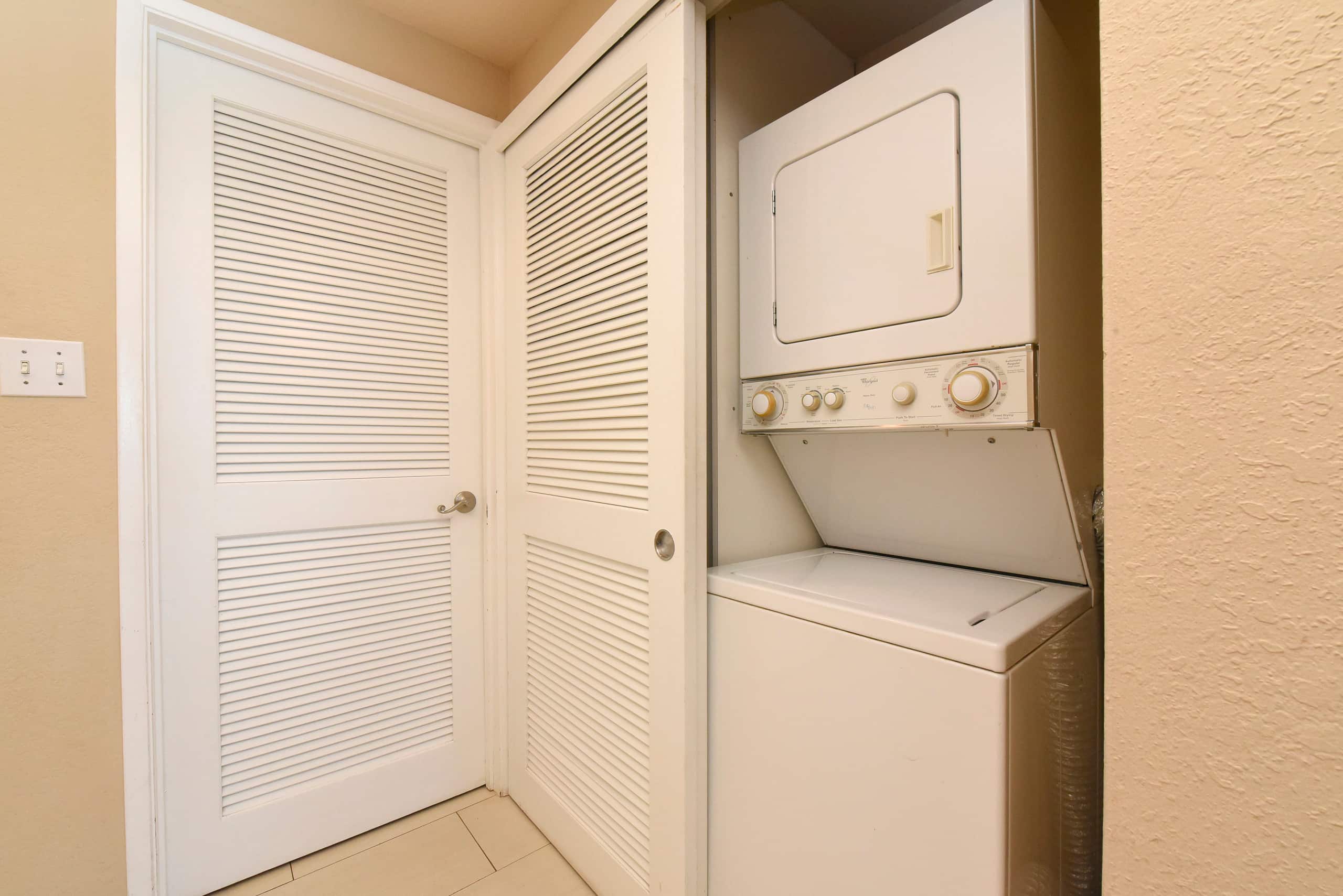 Condo in Lahaina · ★4.87 · 2 bedrooms · 3 beds · 2 baths - Image 33