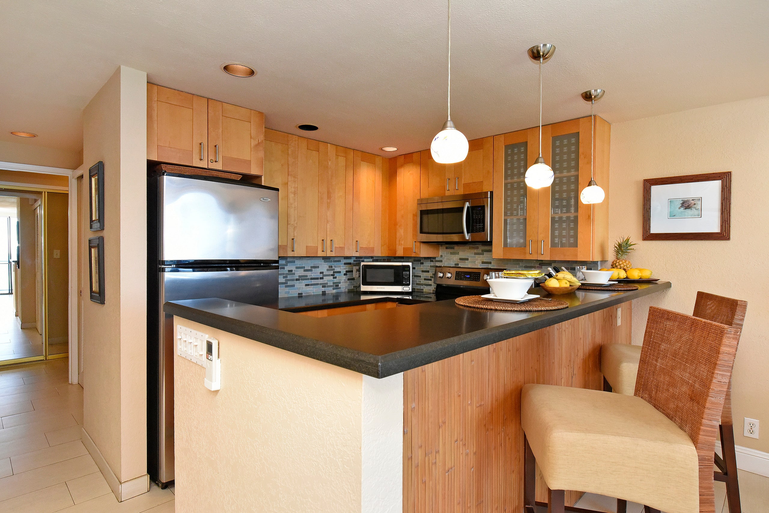 Condo in Lahaina · ★4.87 · 2 bedrooms · 3 beds · 2 baths - Image 8