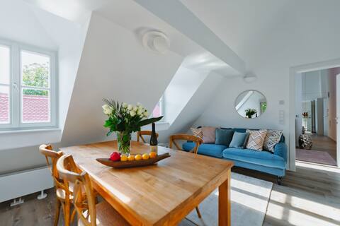 Deluxe Apartment with two King Bedrooms and two