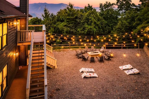 YARD, Hot Tub, Game Room, Theater, VIEWS, Fire Pit