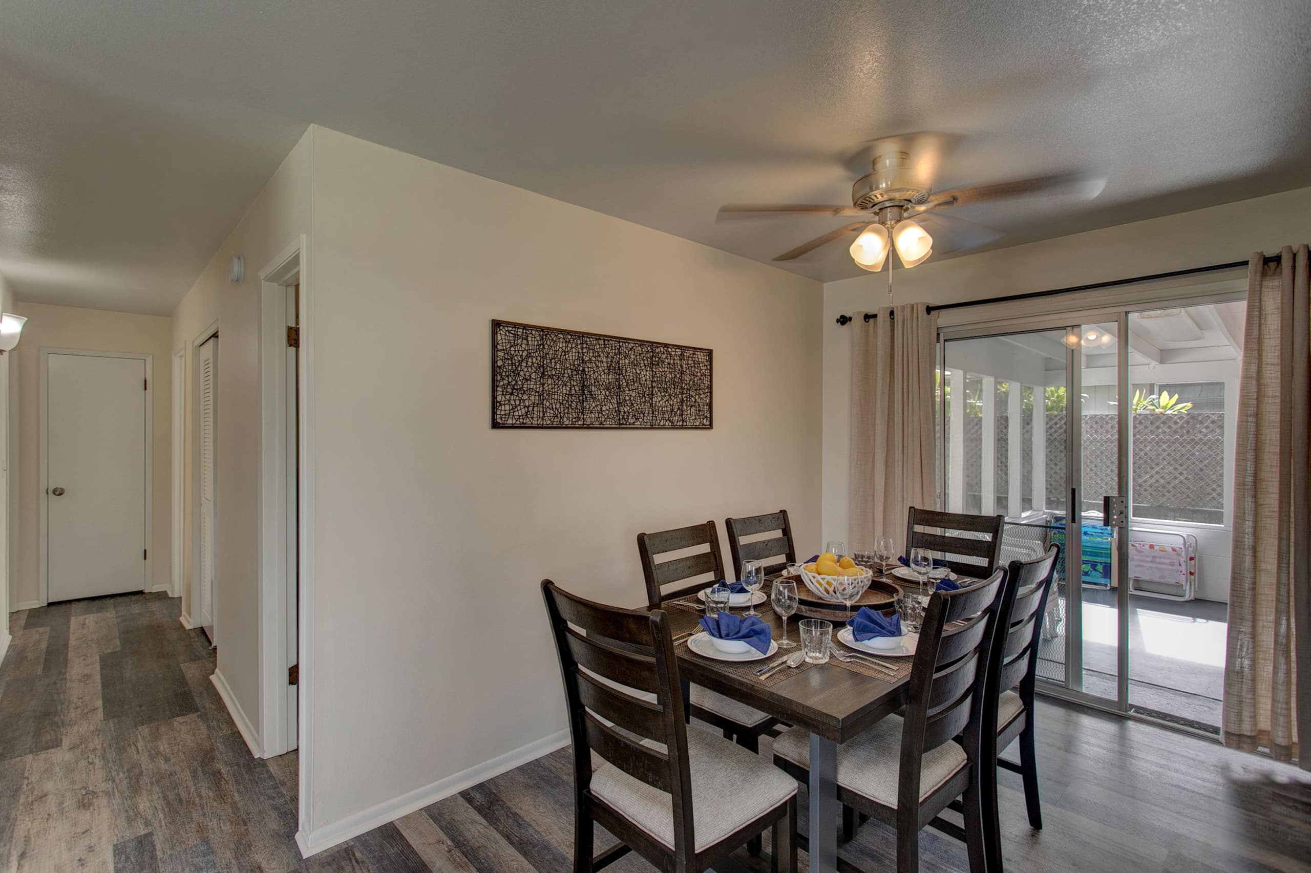 Home in Hilo · ★4.7 · 3 bedrooms · 3 beds · 2 shared baths - Image 7