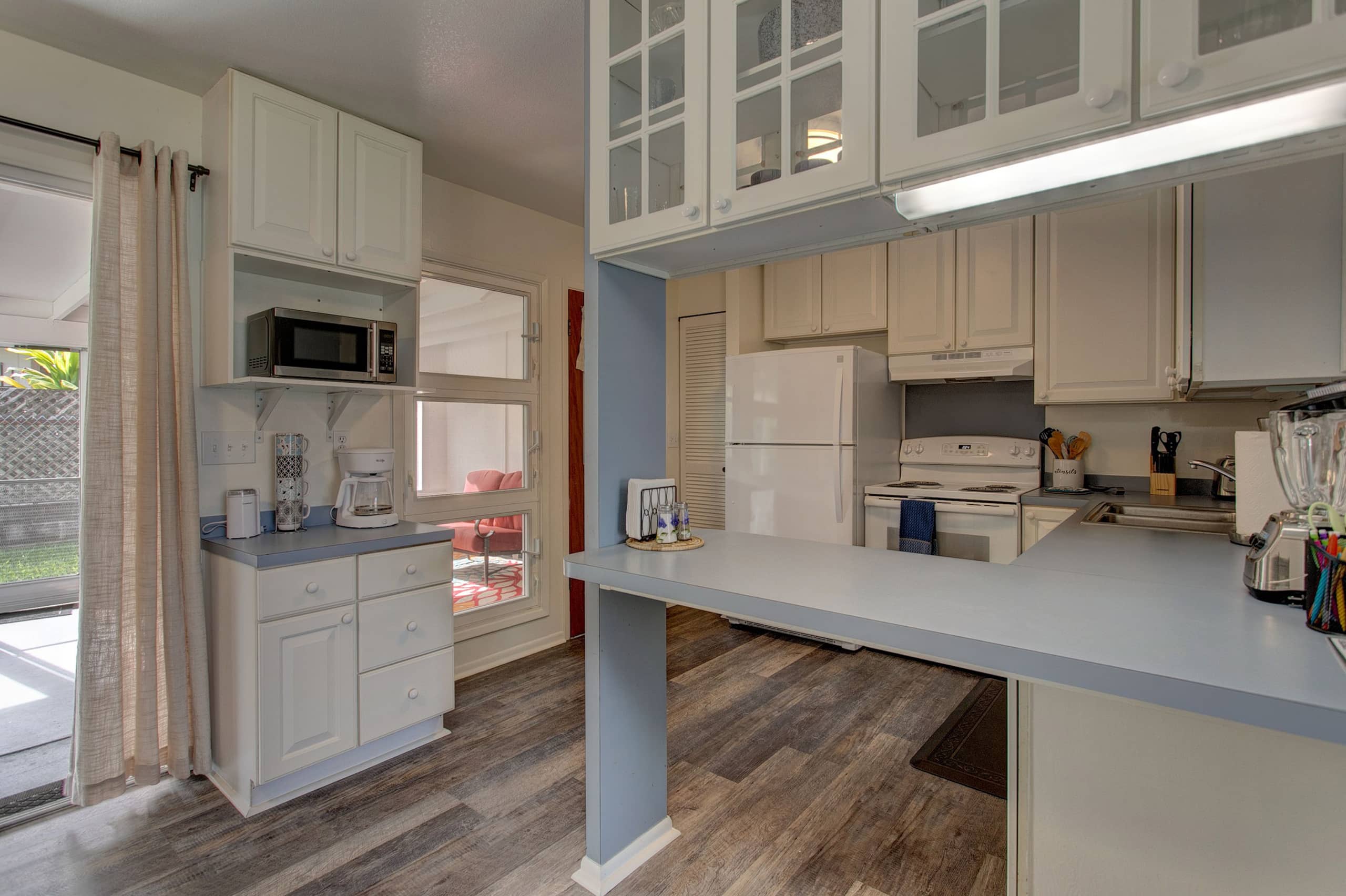 Home in Hilo · ★4.7 · 3 bedrooms · 3 beds · 2 shared baths - Image 10