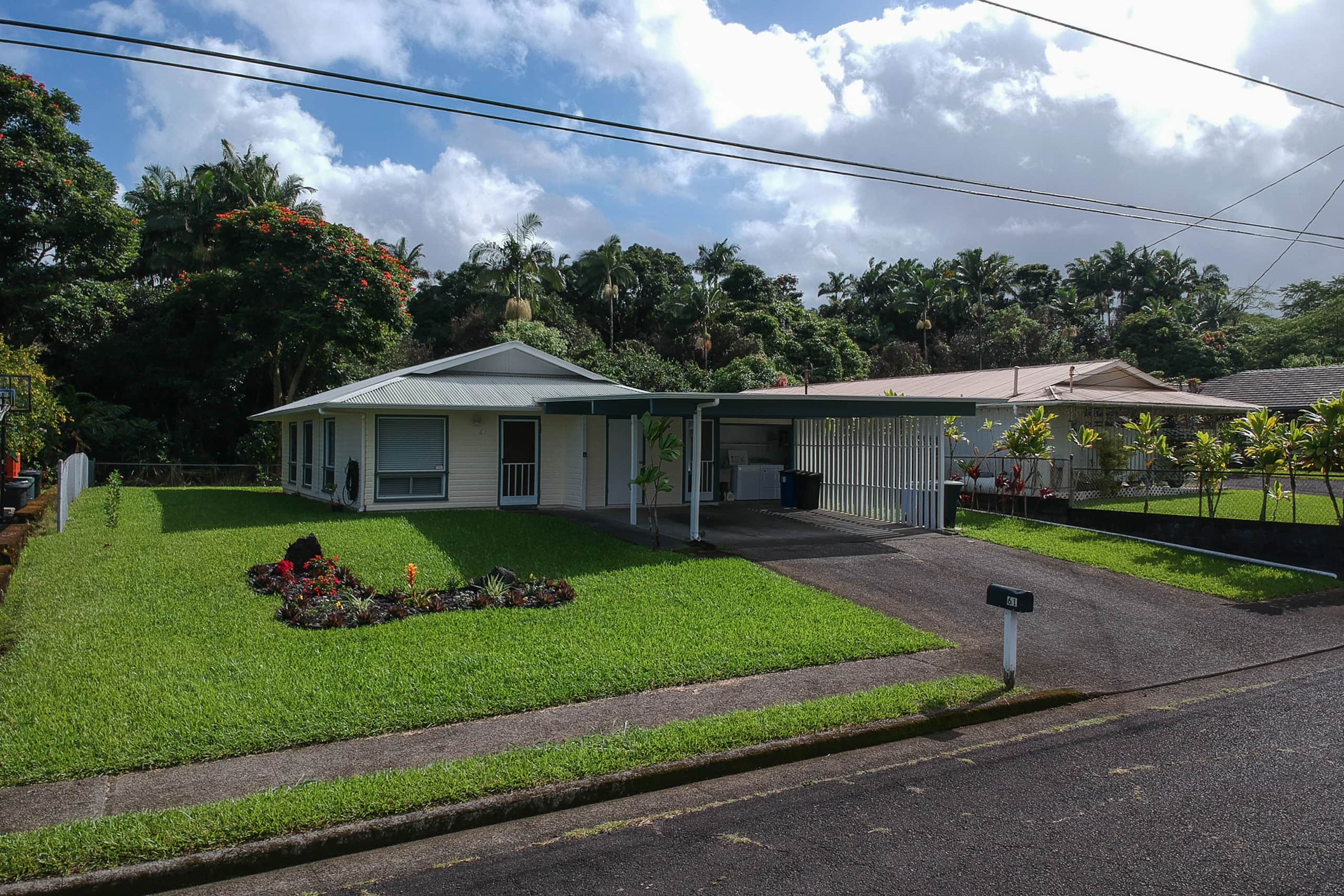 Home in Hilo · ★4.7 · 3 bedrooms · 3 beds · 2 shared baths - Image 1