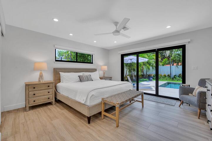 Coastal Style Haven | Manatee Ranch Key gallery image 4