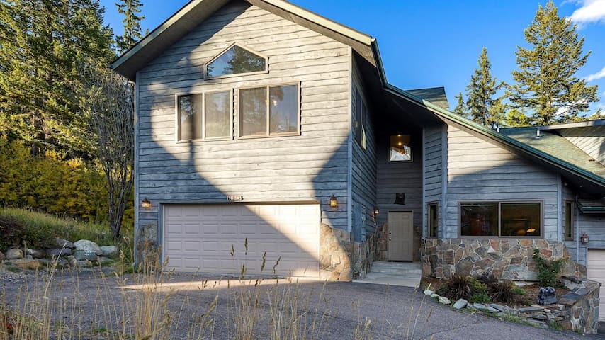 Glacier Getaways managed Airbnb listing 1