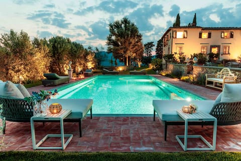 Villa Il Castello: Vibrant Sanctuary of Enchanting